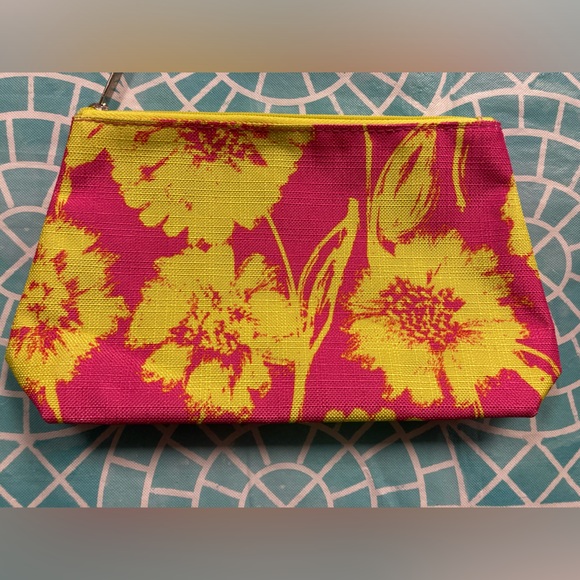 Handbags - 💛TODAY**$8**NWOT designer cosmetic bag w/bright yellow flowers on hot pink bkgd